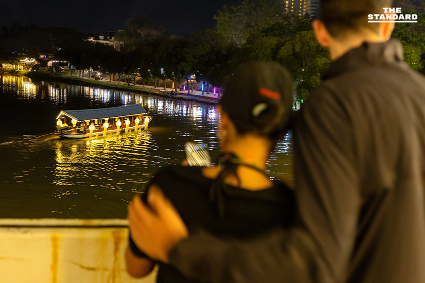 เชียงใหม่เนรมิต **สะพานนวรัฐ** เป็นแลนด์มาร์กรับปีใหม่ **2569** ชูอัตลักษณ์ดอกจั๋นแปดกลีบเฉลิมพระเกียรติ **สมเด็จพระพันปีหลวง** 2