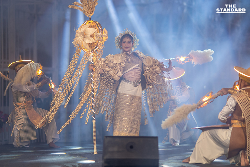 เชียงใหม่เนรมิต **สะพานนวรัฐ** เป็นแลนด์มาร์กรับปีใหม่ **2569** ชูอัตลักษณ์ดอกจั๋นแปดกลีบเฉลิมพระเกียรติ **สมเด็จพระพันปีหลวง** 4