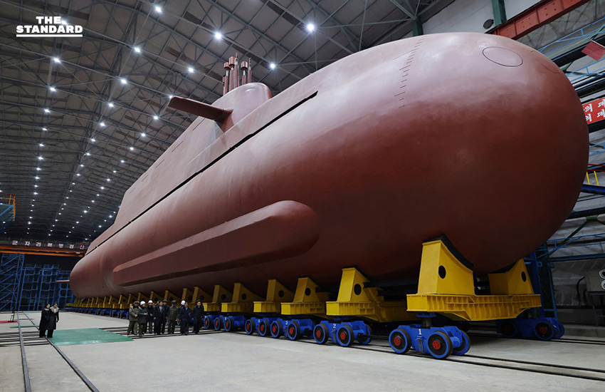 เกาหลีเหนือเปิดตัวเรือดำน้ำพลังนิวเคลียร์ลำแรก พร้อมส่งสัญญาณพัฒนาขีปนาวุธต่อเนื่องภายใต้แผน 5 ปี 1