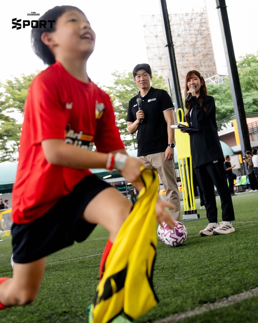 Park Ji-Sung ตำนานแมนเชสเตอร์ ยูไนเต็ด ร่วมกิจกรรม Meet and Greet และ Football Clinic ที่ร้าน Ari Football 2