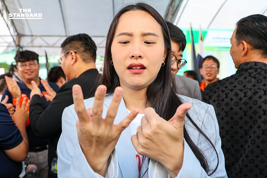 เปิดฉาก สนามเลือกตั้ง ประมวลภาพ พรรคการเมืองแห่สมัคร สส.ปาร์ตี้ลิสต์ - จับสลากหมายเลข 2