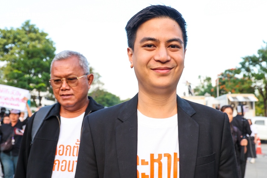 พรรคประชาชน เข้าสมัคร สส.บัญชีรายชื่อ ‘ณัฐพงษ์’ มั่นใจกวาดที่นั่ง ย้ำจุดยืนมาตรฐานสูง ไม่จับมือพรรคสีเทา-ไม่โหวตแคนดิเดต ภท. 3