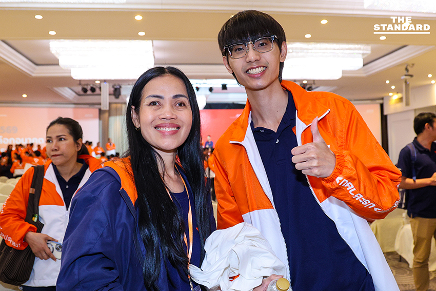 พรรคประชาชนติวเข้มว่าที่ผู้สมัคร 400 เขต และ 100 บัญชีรายชื่อ ย้ำเลือกตั้งครั้งนี้ชี้ชะตาประเทศไทย 6