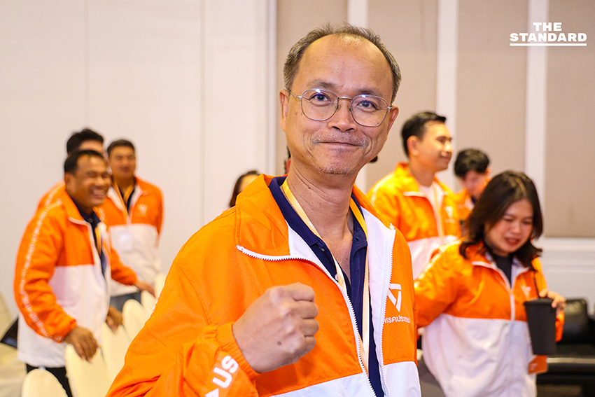 พรรคประชาชนติวเข้มว่าที่ผู้สมัคร 400 เขต และ 100 บัญชีรายชื่อ ย้ำเลือกตั้งครั้งนี้ชี้ชะตาประเทศไทย 9