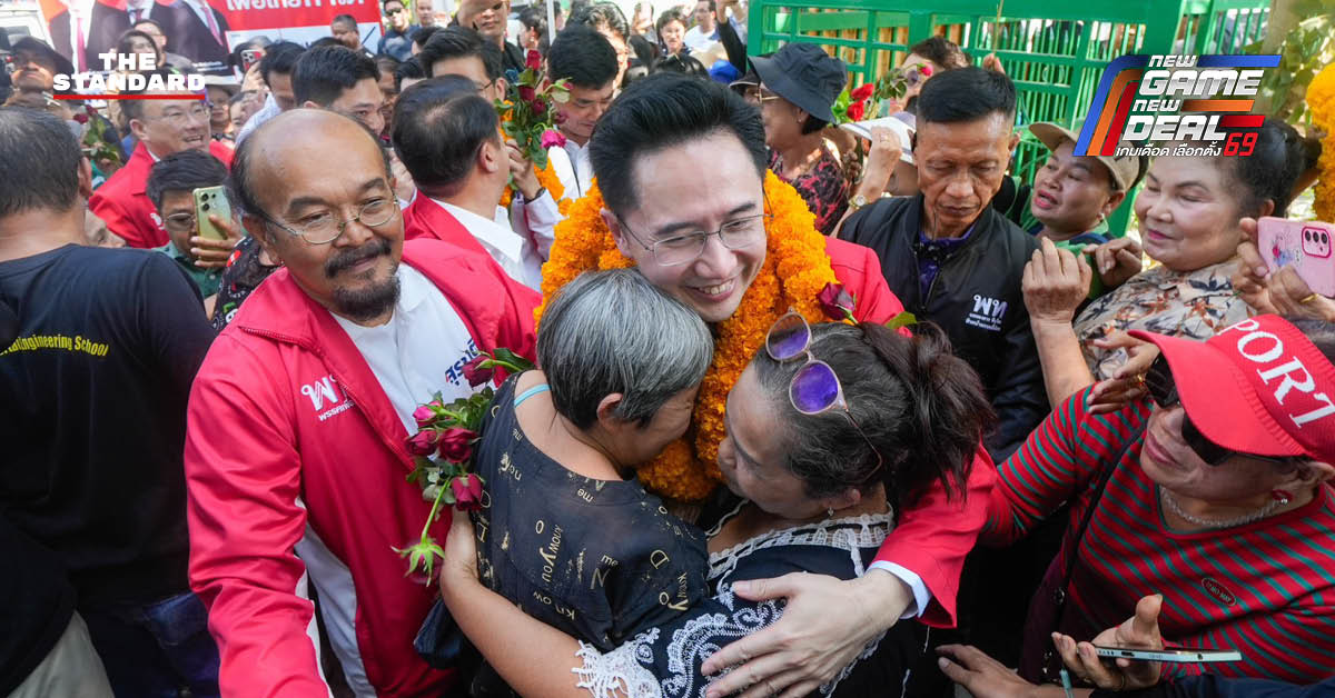 เพื่อไทยประเดิมหาเสียง เบอร์ 9 ขึ้นรถแห่เยือน เคหะทุ่งสองห้อง