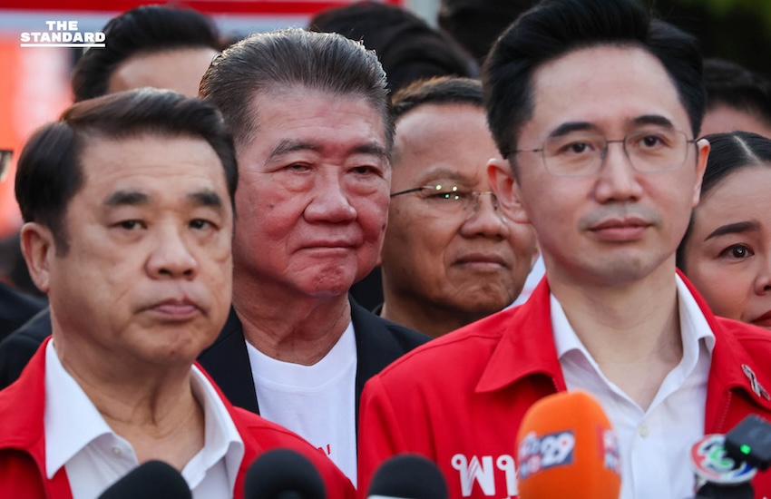 เพื่อไทย นั่งรถเมล์ไฟฟ้าเข้าสมัครปาร์ตี้ลิสต์ ‘ยศชนัน’ ขอโอกาสสานต่องานให้จบ ด้าน จุลพันธ์ ย้ำบทเรียนรัฐบาลที่แล้ว พรรคร่วมต้องทำงานสอดประสานกัน 6