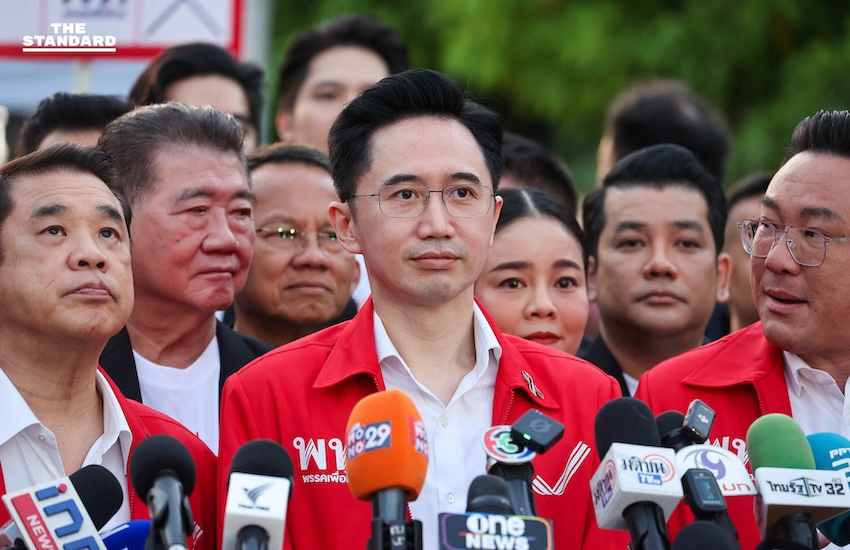 เพื่อไทย นั่งรถเมล์ไฟฟ้าเข้าสมัครปาร์ตี้ลิสต์ ‘ยศชนัน’ ขอโอกาสสานต่องานให้จบ ด้าน จุลพันธ์ ย้ำบทเรียนรัฐบาลที่แล้ว พรรคร่วมต้องทำงานสอดประสานกัน 7