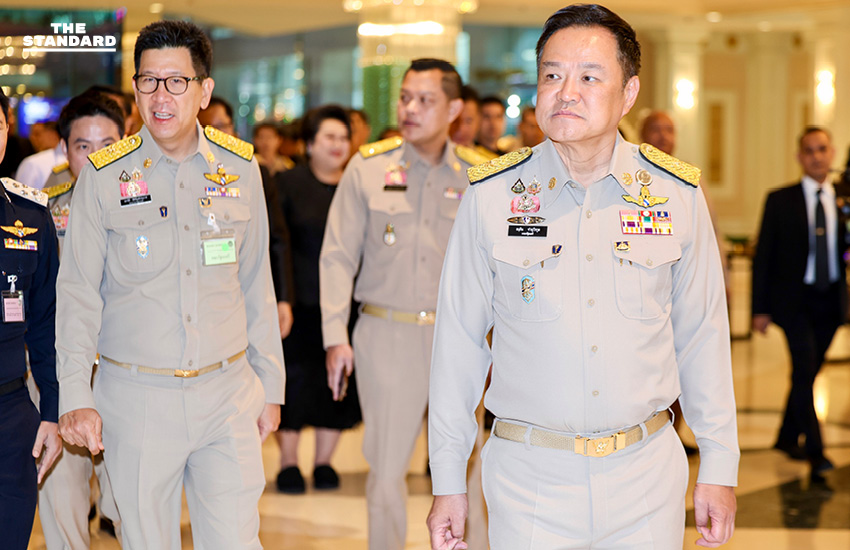 นายกฯ มอบนโยบายทำงบ 70 วอนรัฐ-เอกชน ใช้งบจัดสัมมนา-ประชุม ที่จังหวัดน้ำท่วม ช่วยกระตุ้นเศรษฐกิจ บอกอยากใช้นาม ‘หลีกภัย’ เพราะเจอภัย 4 ด้าน 7