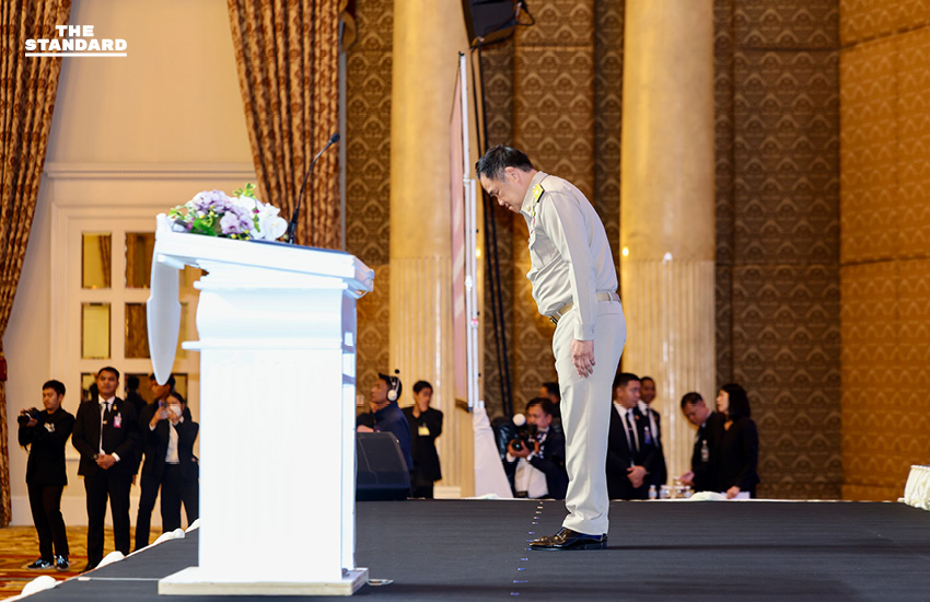 นายกฯ มอบนโยบายทำงบ 70 วอนรัฐ-เอกชน ใช้งบจัดสัมมนา-ประชุม ที่จังหวัดน้ำท่วม ช่วยกระตุ้นเศรษฐกิจ บอกอยากใช้นาม ‘หลีกภัย’ เพราะเจอภัย 4 ด้าน 9