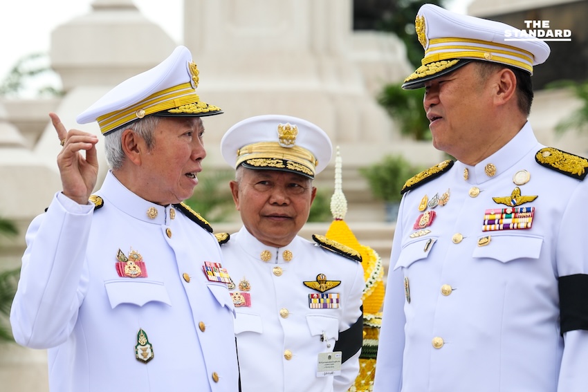 นายกฯ-ครม. วางพานพุ่มถวายสักการะ ในหลวง ร. 9 เนื่องใน วันพ่อแห่งชาติ 5