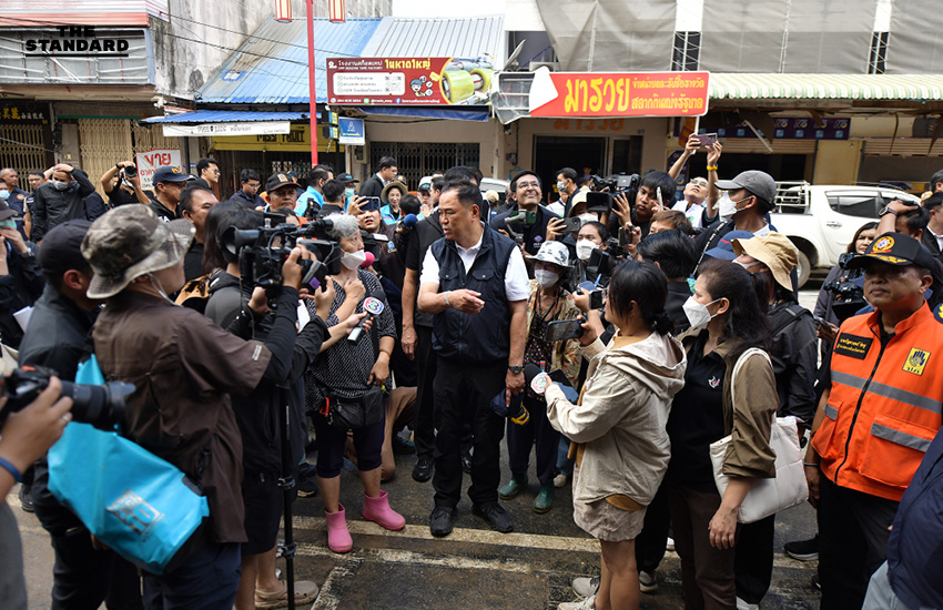 นายกฯ สำรวจความเสียหาย ตลาดกิมหยง สั่งเคลียร์ขยะแสนตัน พ้น เมืองหาดใหญ่ ยันพื้นที่รองรับเพียงพอ 7