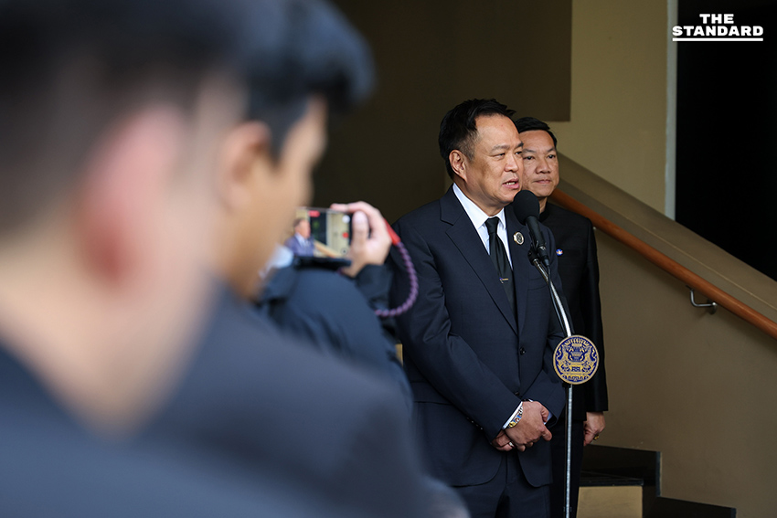 นายกฯ เผย ครม. ส่งคำถามประชามติให้ กกต. พร้อมยกเลิกประชามติ MOU 43-44 หลังกฤษฎีกาท้วงทำไม่ได้ ส่วนคนละครึ่งเฟส 2 ต้องรอรัฐบาลหน้า เหตุยุบสภาแล้วใช้งบกลางไม่ได้ 3