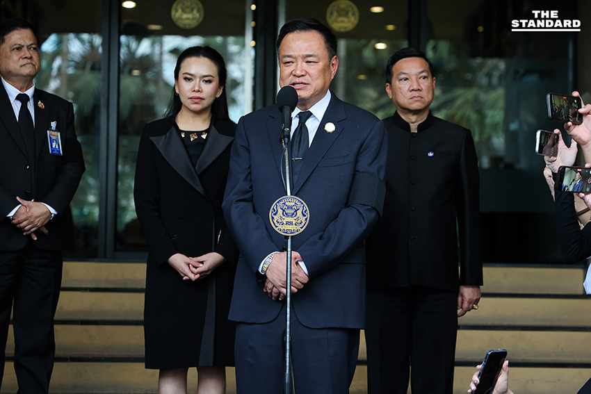 นายกฯ เผย ครม. ส่งคำถามประชามติให้ กกต. พร้อมยกเลิกประชามติ MOU 43-44 หลังกฤษฎีกาท้วงทำไม่ได้ ส่วนคนละครึ่งเฟส 2 ต้องรอรัฐบาลหน้า เหตุยุบสภาแล้วใช้งบกลางไม่ได้ 4