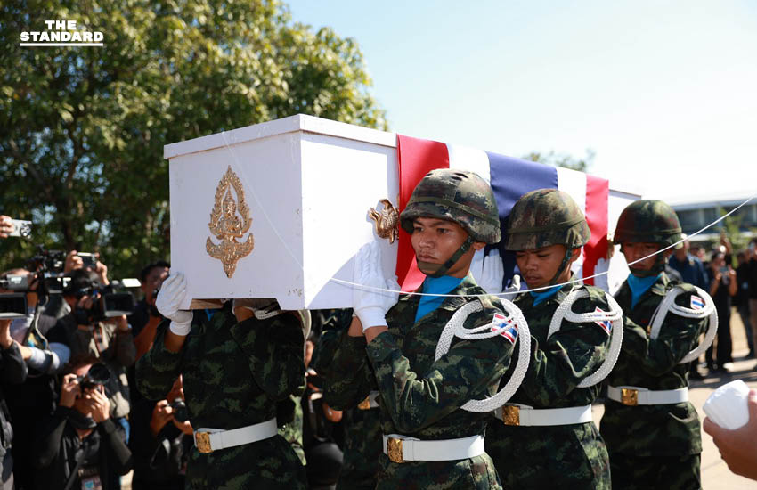 นายกฯ เป็นประธานในพิธีส่งร่าง 2 ทหารเนิน 350 กลับภูมิลำเนา 1