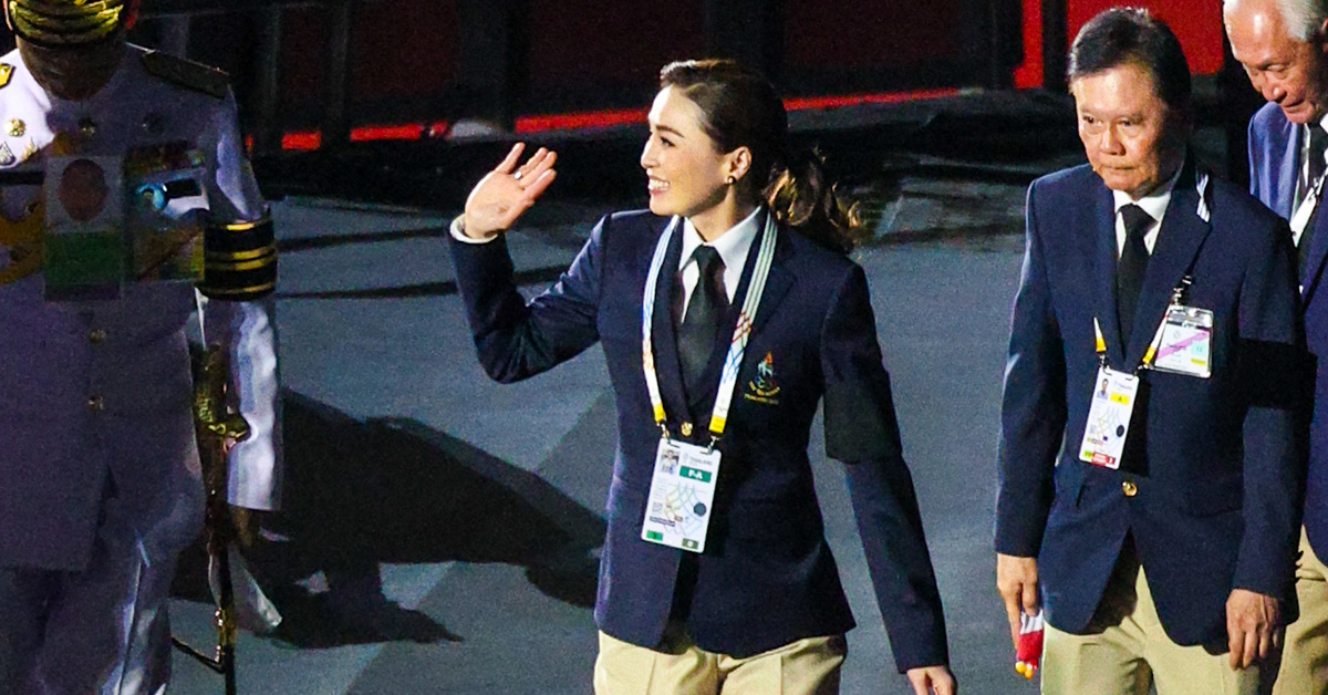 สมเด็จพระราชินีทรงร่วมเดินนำขบวนทัพนักกีฬาไทย ในพิธีเปิดซีเกมส์ 2025