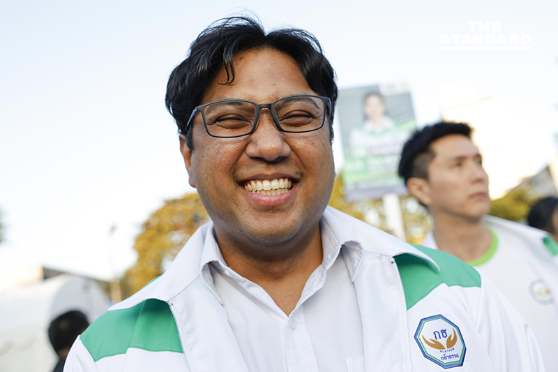 ‘น.อ.อนุดิษฐ์’ นำทัพกล้าธรรม ขึ้นรถสไลด์ลุยสมัคร สส. กทม. ครบ 33 เขต ประกาศสู้ศึกอย่างยุติธรรม ตั้งเป้ากวาด 100 ที่นั่ง 1