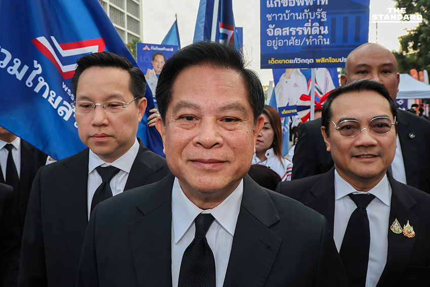 รวมไทยสร้างชาตินำทัพยื่นปาร์ตี้ลิสต์ ‘พีระพันธุ์’ วางเงื่อนไขร่วมรัฐบาลปมกัมพูชาต้องเด็ดขาด ชูนโยบาย ‘โกงประหาร-คุกกลางทะเล-ทุบราคาพลังงาน’ 1