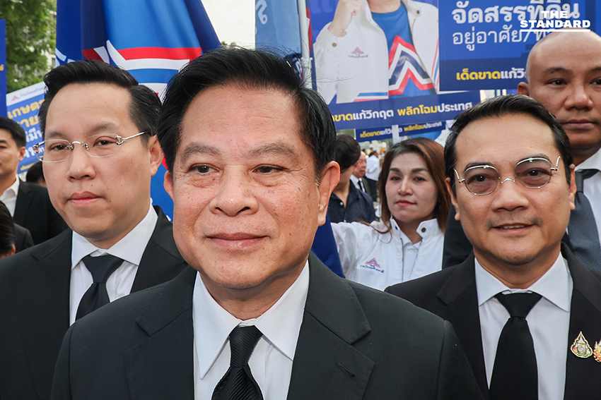 รวมไทยสร้างชาตินำทัพยื่นปาร์ตี้ลิสต์ ‘พีระพันธุ์’ วางเงื่อนไขร่วมรัฐบาลปมกัมพูชาต้องเด็ดขาด ชูนโยบาย ‘โกงประหาร-คุกกลางทะเล-ทุบราคาพลังงาน’ 4