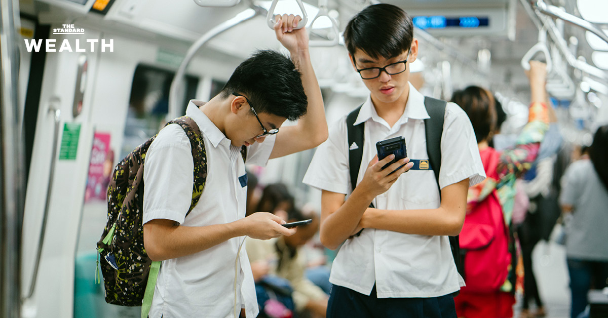 สิงคโปร์เอาจริง สั่งแบน ‘มือถือ-สมาร์ทวอทช์’ นักเรียนมัธยม เริ่ม ม.ค. 2026 ห้ามใช้แม้แต่ ‘ตอนพักเบรก’