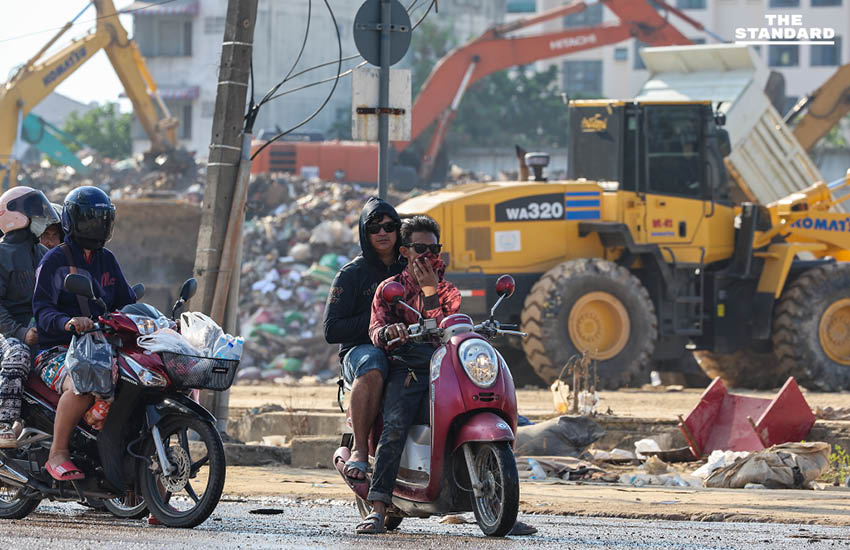 วิกฤตซากขยะหลังน้ำลด สงขลาเร่งเก็บกู้ครั้งใหญ่ 10 อำเภอ จัดการขยะ 2.5 หมื่นตัน 1