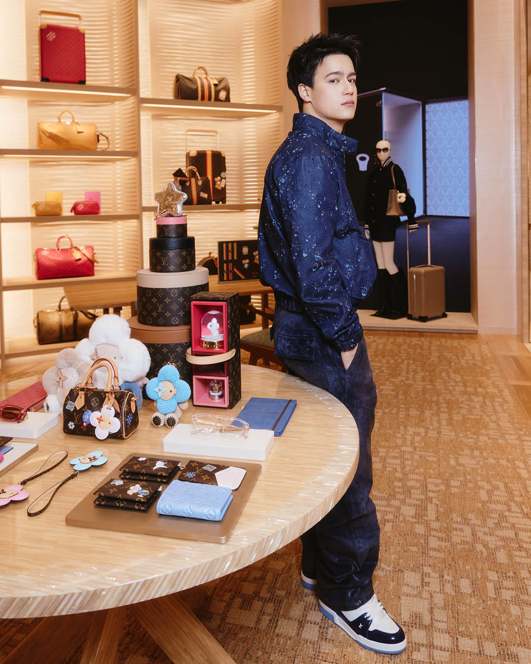STARS AT LV PARAGON เหล่าคนดังที่งานเปิดร้านใหม่สำหรับผู้หญิง 2