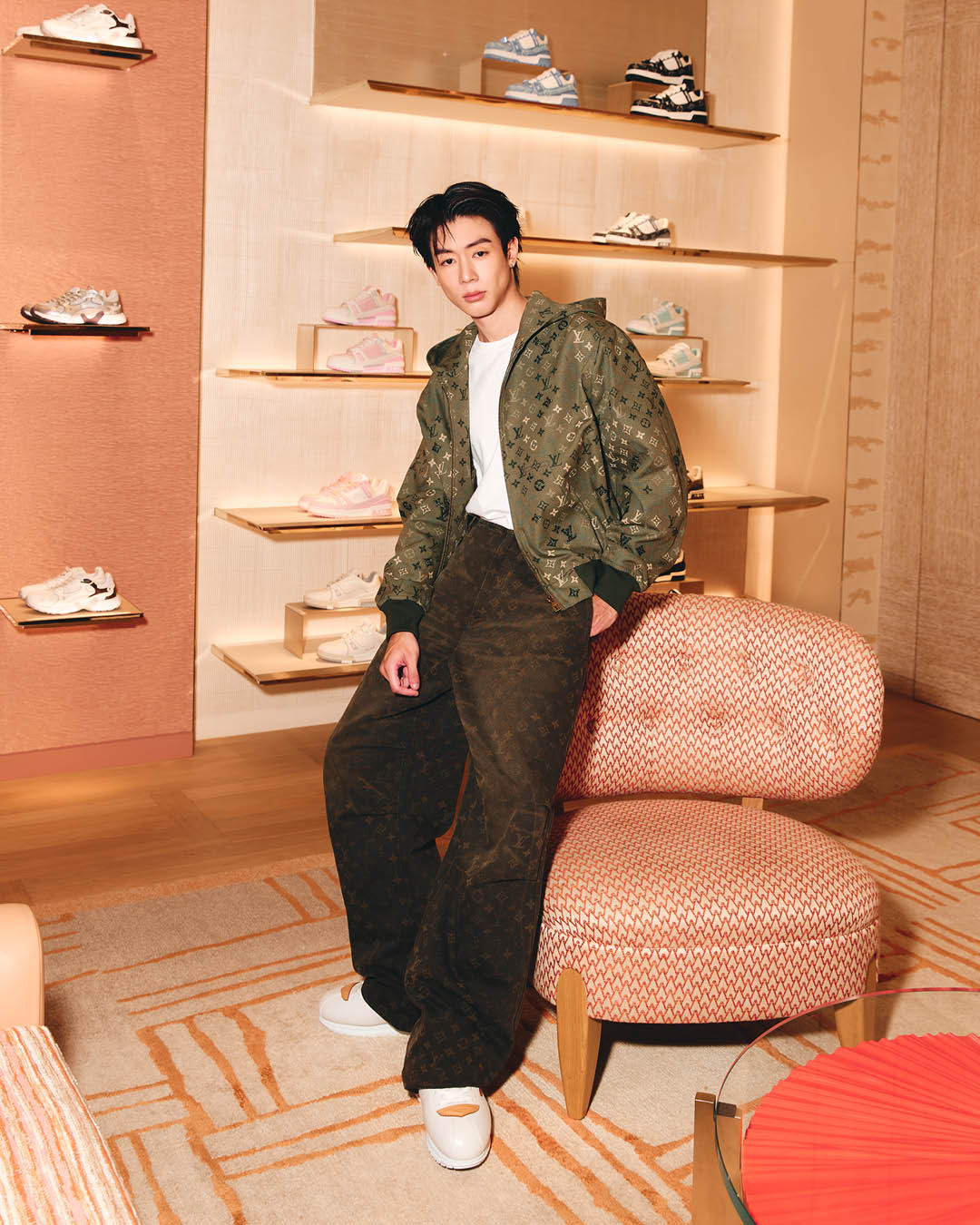 STARS AT LV PARAGON เหล่าคนดังที่งานเปิดร้านใหม่สำหรับผู้หญิง 6