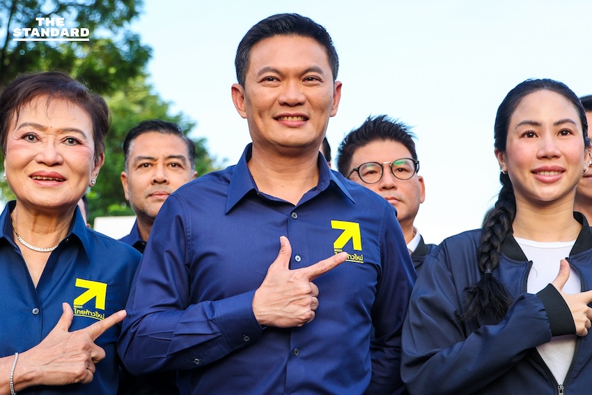 สุชัชวีร์ นำทัพไทยก้าวใหม่ ลุยศึกเลือกตั้ง ยื่นปาร์ตี้ลิสต์ 60 รายชื่อรวมขุนพลผู้เชี่ยวชาญ ลุ้นจับได้เบอร์ 1 หรือ 9 สื่อความหมายก้าวหน้า 1