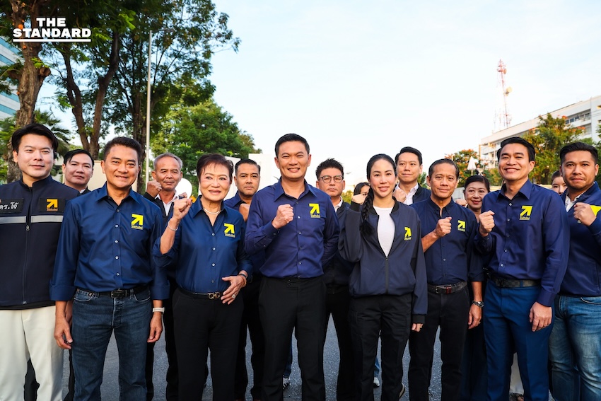 สุชัชวีร์ นำทัพไทยก้าวใหม่ ลุยศึกเลือกตั้ง ยื่นปาร์ตี้ลิสต์ 60 รายชื่อรวมขุนพลผู้เชี่ยวชาญ ลุ้นจับได้เบอร์ 1 หรือ 9 สื่อความหมายก้าวหน้า 3