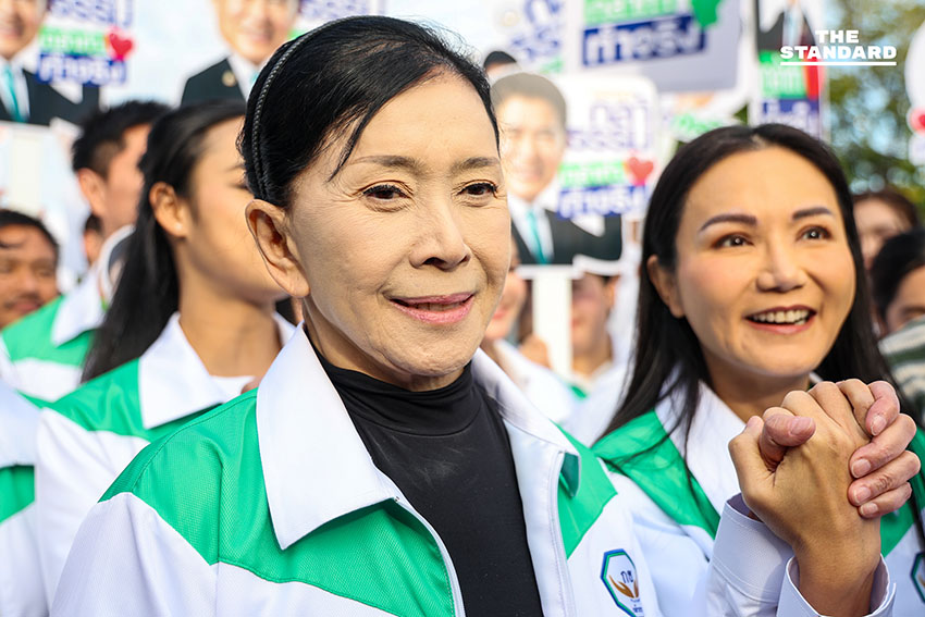 ธรรมนัสทำทีมกล้าธรรม สมัคร สส.ปาร์ตี้ลิสต์ ยื่นชื่อแคนดิเดตนายกฯ บอกไม่ได้หวังว่าต้องได้เบอร์อะไร 2