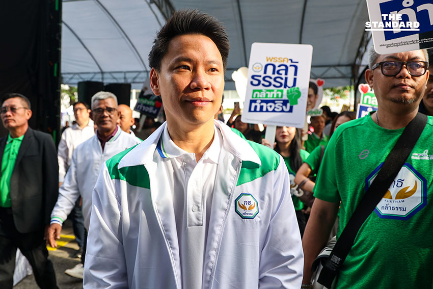 ธรรมนัสทำทีมกล้าธรรม สมัคร สส.ปาร์ตี้ลิสต์ ยื่นชื่อแคนดิเดตนายกฯ บอกไม่ได้หวังว่าต้องได้เบอร์อะไร 9