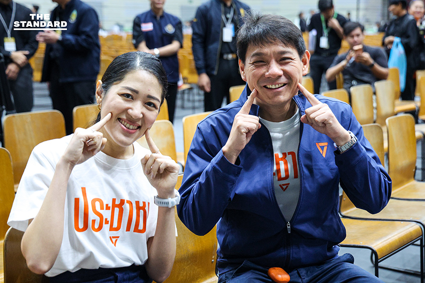 เท่าพิภพ ลงสมัคร สส.กทม.เขต 33 แทนผู้สมัครสีเทา พรรณิการ์ยอมรับกระทบพรรค ย้ำไม่หักล้าง ‘มีส้มไม่มีเทา’ บททดสอบระบบตรวจสอบ 4