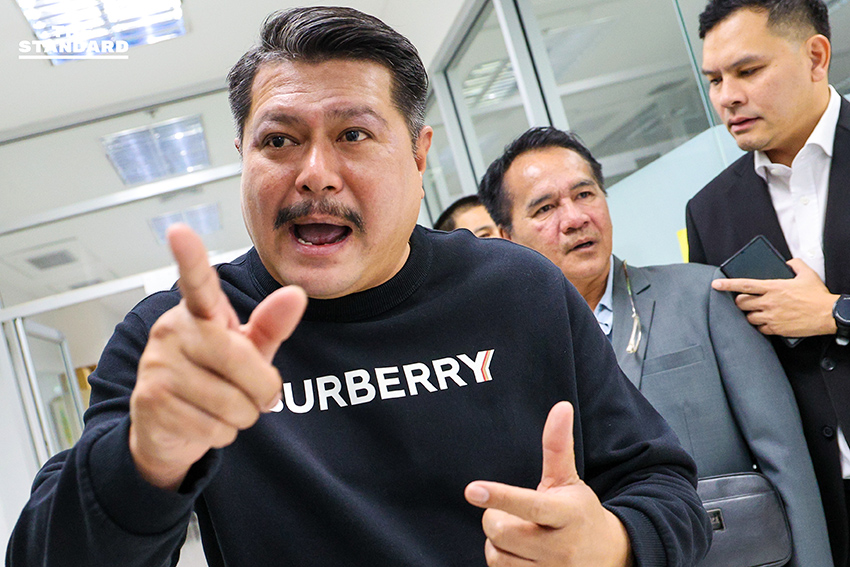 วัน อยู่บำรุง ยื่นลาออก พปชร. ที่กกต. หลังประวิตรถอนตัวแคนดิเดตนายกฯ 3