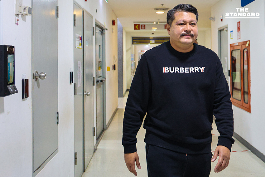 วัน อยู่บำรุง ยื่นลาออก พปชร. ที่กกต. หลังประวิตรถอนตัวแคนดิเดตนายกฯ 4