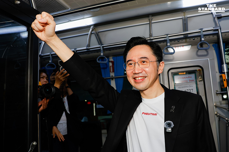 ยศชนัน นำทัพเพื่อไทยนั่งรถเมล์ EV ลุยสมัคร สส. กทม. 33 เขต ชูนโยบายเร่งด่วน ‘ลดรายจ่าย-ตั๋วร่วม 20 บาทตลอดสาย’ มั่นใจกวาดใจคนกรุงฯ 1