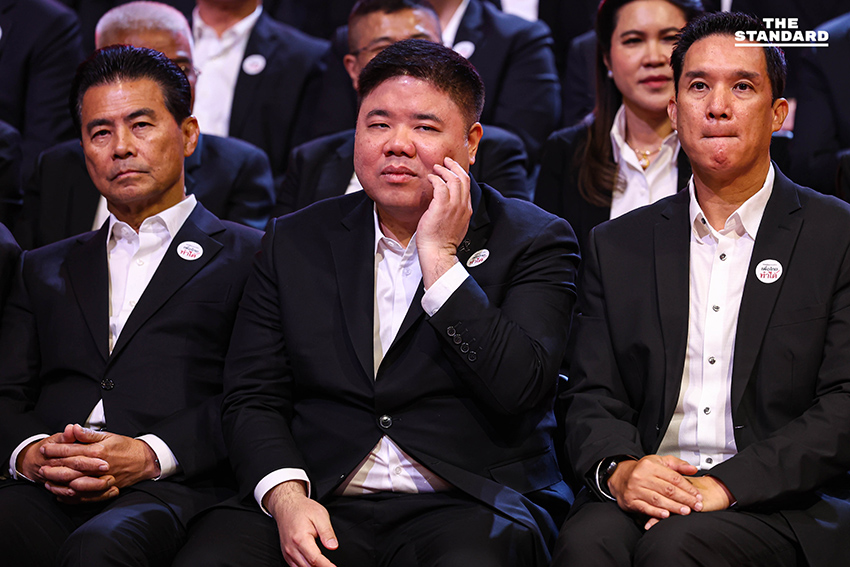 ยศชนันนำทีมเพื่อไทย เปิดตัวผู้ประสงค์ลงสมัครสส. 500 คน ชูสโลแกน ‘เพื่อไทยทำได้ ทำให้ไทยยิ่งใหญ่’ 11