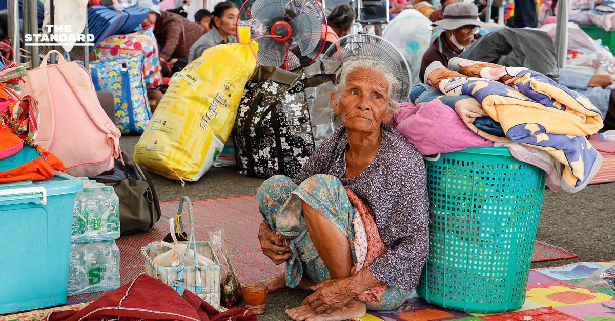 ชาวไทย-ชาวกัมพูชาที่อาศัยอยู่ใกล้ชายแดนหลายแสนคน อพยพไปยังพื้นที่ปลอดภัย