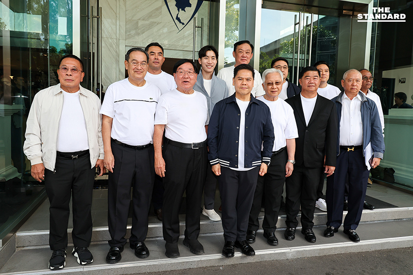 วราวุธ ขนอดีต สส. - แกนนำพรรคชาติไทยพัฒนา 12 คน สวมเสื้อภูมิใจไทย มั่นใจภูมิใจไทยเป็นแกนนำจัดตั้งรัฐบาล 1