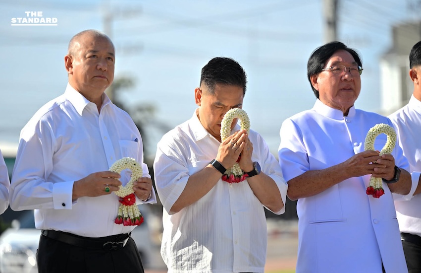 วราวุธนำทีม 5 อดีต สส.สุพรรณบุรี ไหว้อนุสาวรีย์บรรหาร เอาฤกษ์ก่อนสมัครเข้าภูมิใจไทย 15 ธ.ค. นี้ ย้ำไม่ทิ้งคนสุพรรณฯ 4