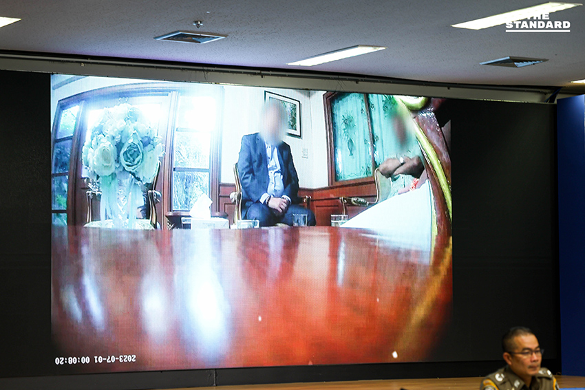 ตำรวจไล่ไทมไลน์ เปิดคลิปภาพ-เสียง ใบเสร็จทอง พฤติกรรมคดีสินบนทองคำโยงอดีตรองผบ.ตร. ยืนยันไม่มีตัดต่อใส่ความ ขอศาลโซเชียลอย่าตัดสิน