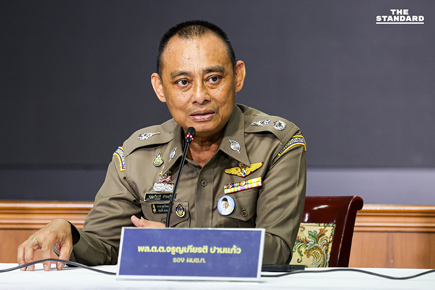 ตำรวจไล่ไทมไลน์ เปิดคลิปภาพ-เสียง ใบเสร็จทอง พฤติกรรมคดีสินบนทองคำโยงอดีตรองผบ.ตร. ยืนยันไม่มีตัดต่อใส่ความ ขอศาลโซเชียลอย่าตัดสิน