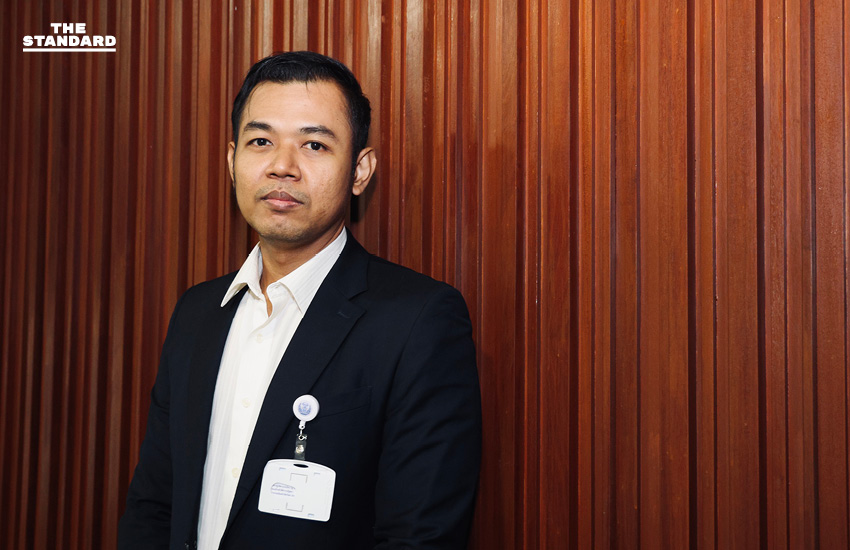 เทวฤทธิ์ มณีฉาย สมาชิกวุฒิสภา ขณะให้สัมภาษณ์ถึงประสบการณ์การทำงานในสภา