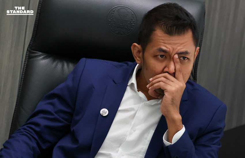 เทวฤทธิ์ มณีฉาย สมาชิกวุฒิสภา ขณะให้สัมภาษณ์ถึงประสบการณ์การทำงานในสภา