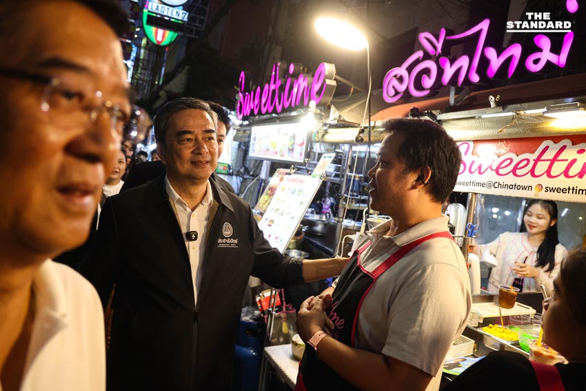 อภิสิทธิ์ประชาธิปัตย์ลุย เยาวราช อ้อนคนกรุงเทคะแนนทั้ง 33 เขต ดันบัตรสีชมพูเบอร์ 27 7