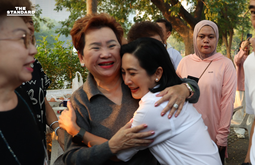 อภิสิทธิ์-การดี นำผู้สมัคร สส. เดินหาเสียง สวนลุม ชูนโยบายช่วยลดฝุ่น PM2.5 3