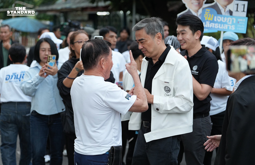 อภิสิทธิ์ เวชชาชีวะ และ กรณ์ จาติกวณิช ลงพื้นที่หาเสียงที่เขตสาทร กรุงเทพฯ พบปะประชาชน 5