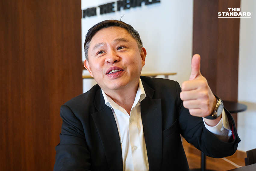 ตามกฎการเว้นวรรคที่คุณระบุ (add a space before proper nouns that follow a verb) ในประโยคนี้ไม่มีคำนามเฉพาะที่ตามหลังคำกริยาโดยตรง ดังนั้นจึงไม่จำเป็นต้องมีการเปลี่ยนแปลงครับ **เวทีรวมตัวตึง Anti-Corruption Battle เวทีดีเบตที่ 2 ของ THE STANDARD** 3