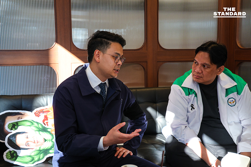 ตามกฎการเว้นวรรคที่คุณระบุ (add a space before proper nouns that follow a verb) ในประโยคนี้ไม่มีคำนามเฉพาะที่ตามหลังคำกริยาโดยตรง ดังนั้นจึงไม่จำเป็นต้องมีการเปลี่ยนแปลงครับ **เวทีรวมตัวตึง Anti-Corruption Battle เวทีดีเบตที่ 2 ของ THE STANDARD** 5