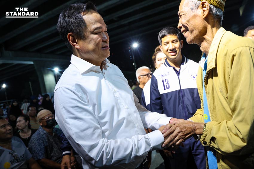 อนุทินหาเสียงเวทีปราศรัยย่อย กทม.ครั้งแรก อ้อนขอโอกาสให้ **ภูมิใจไทย** ชี้เป็นทางเลือกที่เข้มแข็งที่สุด 6