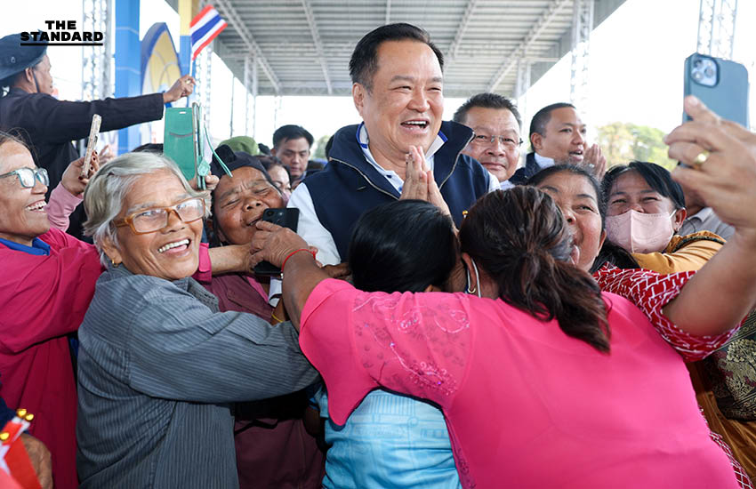 อนุทิน ชาญวีรกูล หาเสียงที่นครราชสีมา ร่วมกับ โกศล ปัทมะ 2