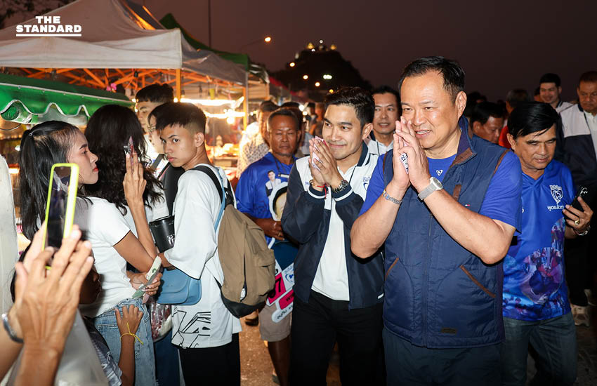 อนุทิน เดินหาเสียงถนนคนเดินประจวบฯ ฝากเลือก ภูมิใจไทย ทั้งคนทั้งพรรค เจอทวง คนละครึ่ง ประกาศชัดกลับมาทำต่อ 100% 5